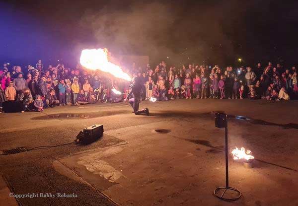 Feuershow Jena mit der Feuerjonglage von der Robaria-Show