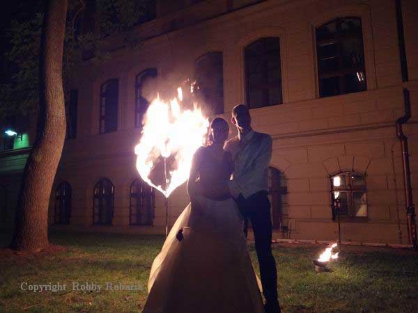 Hochzeitsfeuershow bei der Robaria-Show mieten