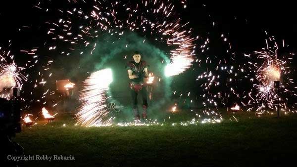 1A Feuershow bei Robaria-Show buchen