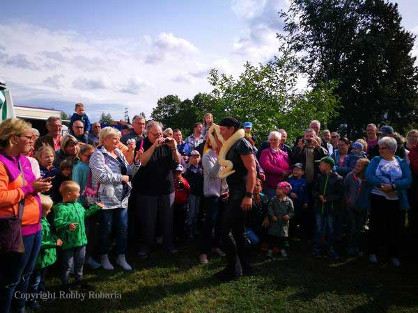 Schlangenshow bei der Robaria-Show buchen