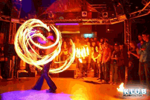 Feuerjonglage